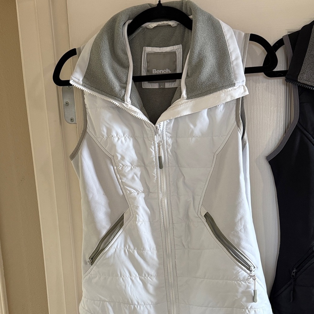 Bench Quilted Vests Set - Picture 6 of 11